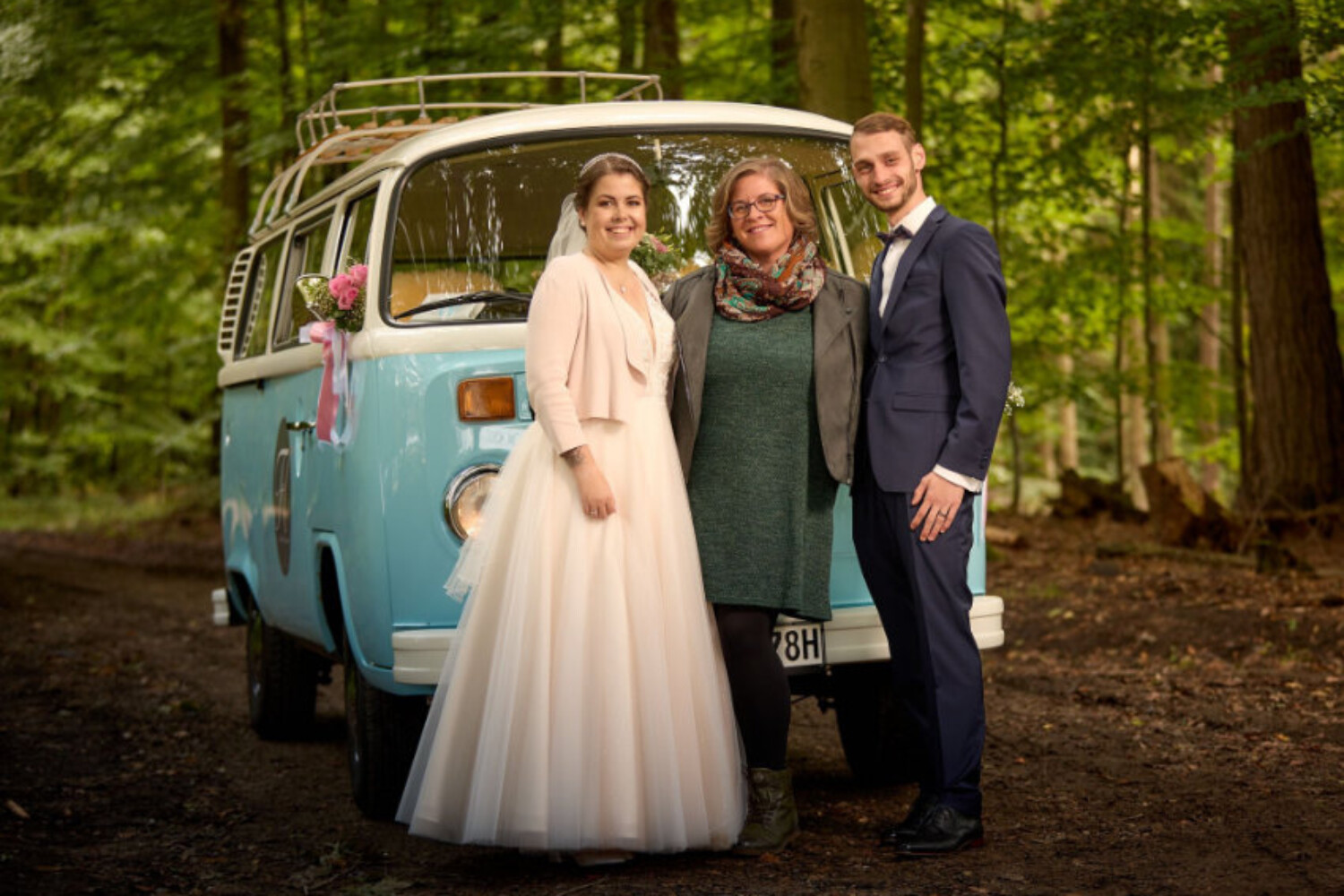 Green Wedding mit dem Bulli Hochzeitsauto